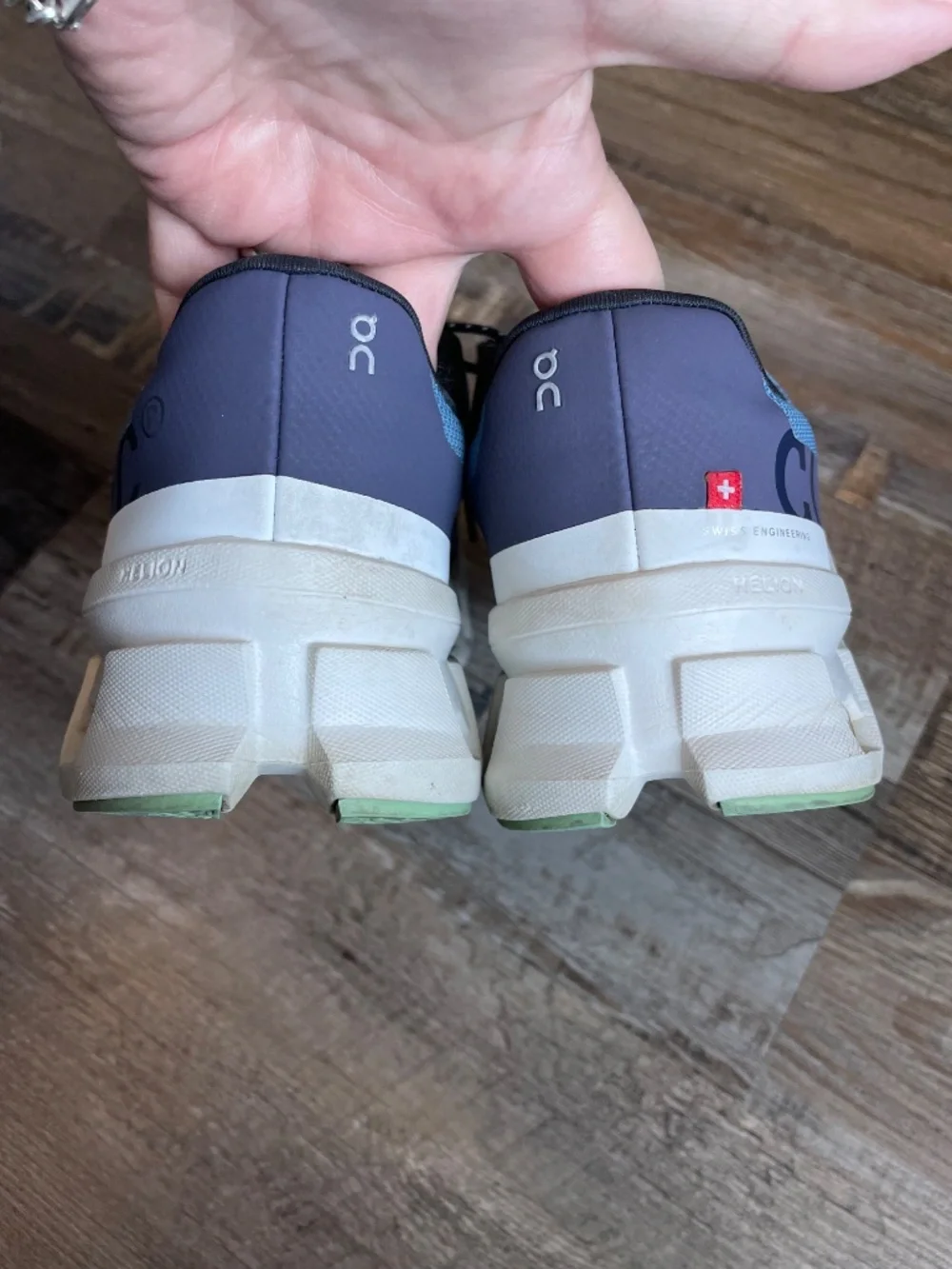 On Cloudmonster Sneakers Running Women’s size 9 in Dust Vapor - Picture 9 of 15